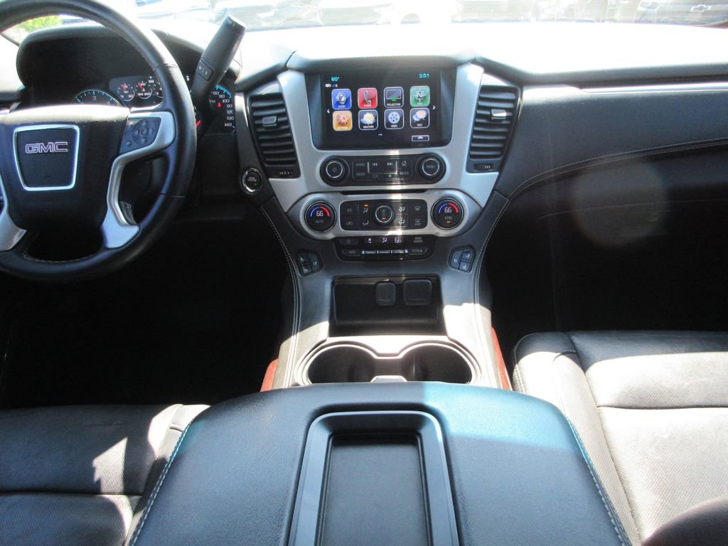 Used 2019 GMC Yukon SLT w/ Graphite Performance Edition AWD/4WD image 16