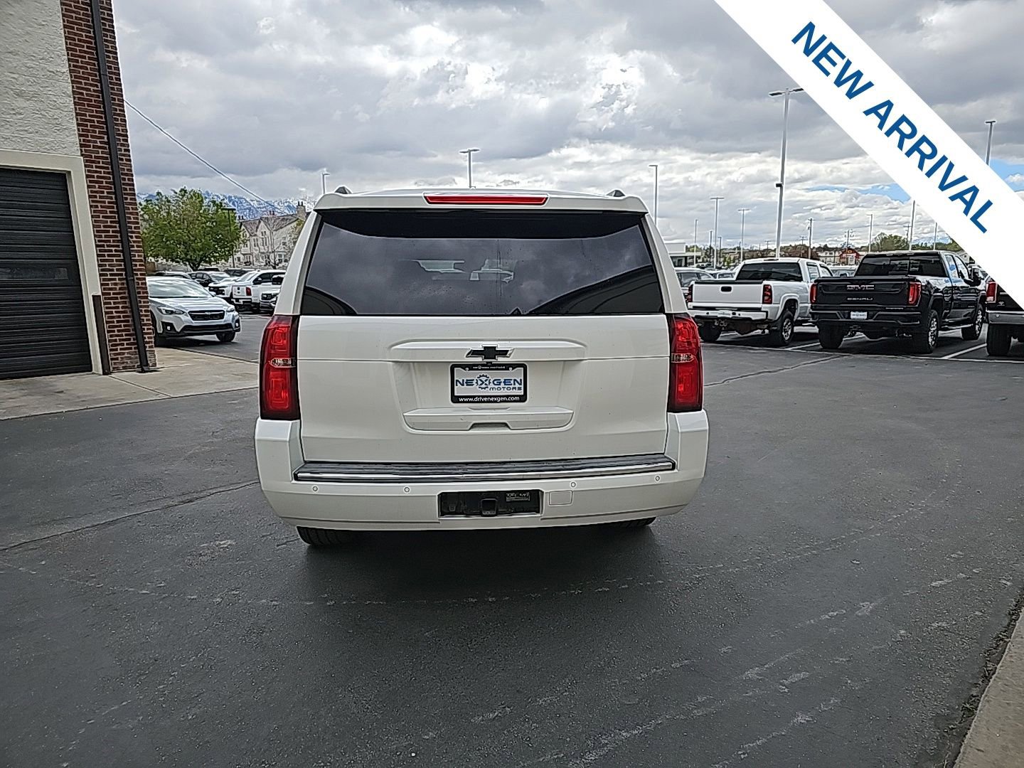 Used 2019 Chevrolet Suburban Premier AWD/4WD image 6