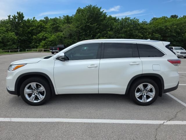 Used 2014 Toyota Highlander Limited FWD image 2