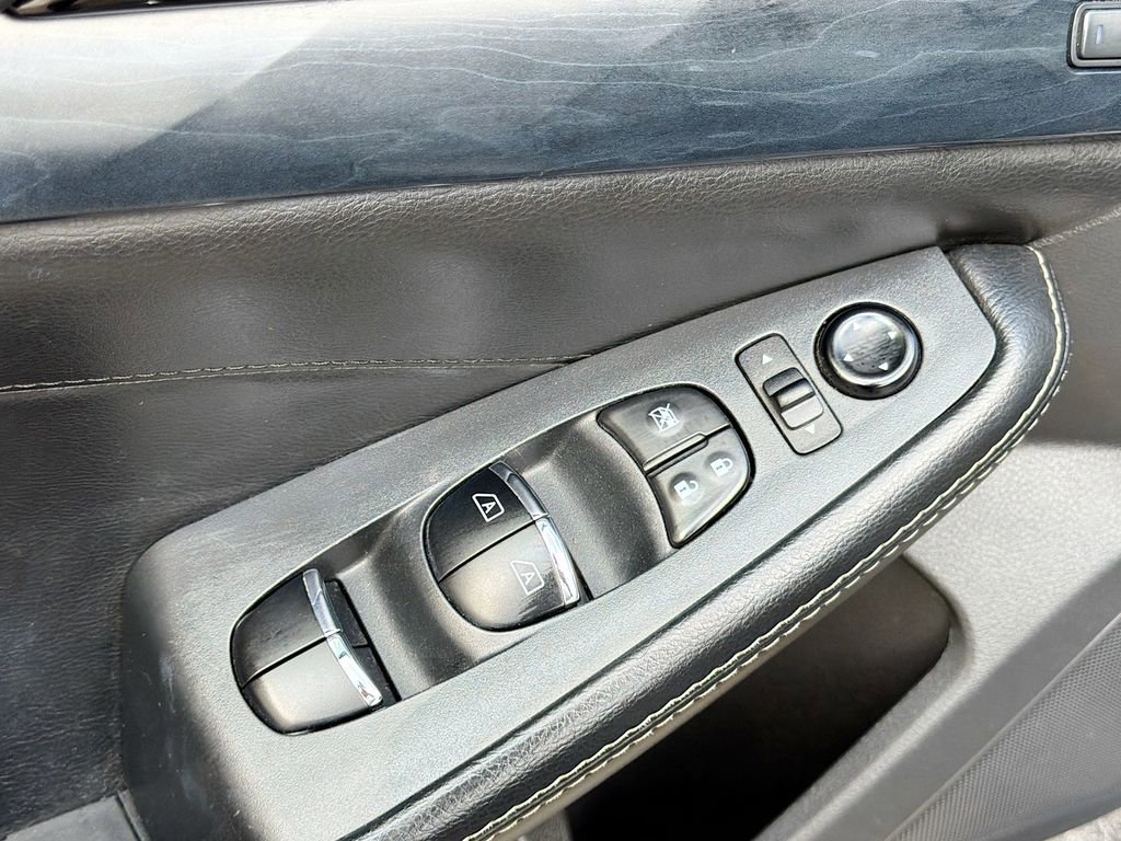 Used 2022 Nissan Maxima Platinum w/ Sport Mat Group FWD image 18