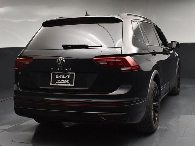 Used 2023 Volkswagen Tiguan SE R-Line image 7