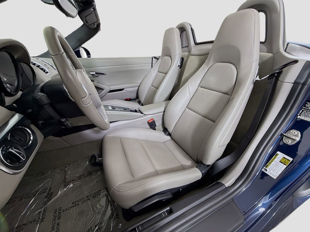 Used 2015 Porsche Boxster image 18