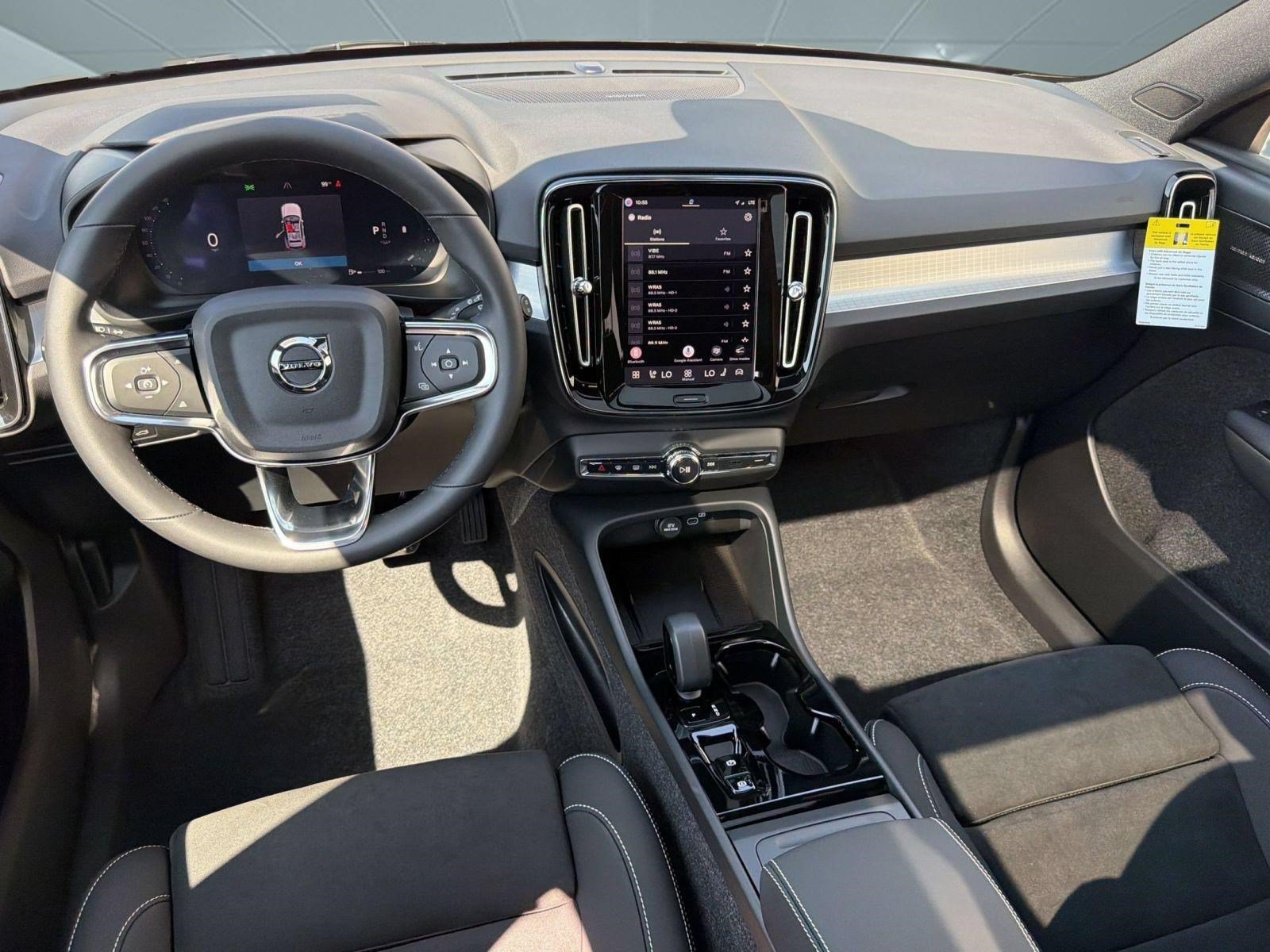 New 2026 Volvo XC40 B5 Ultra w/ Climate Package AWD/4WD image 26