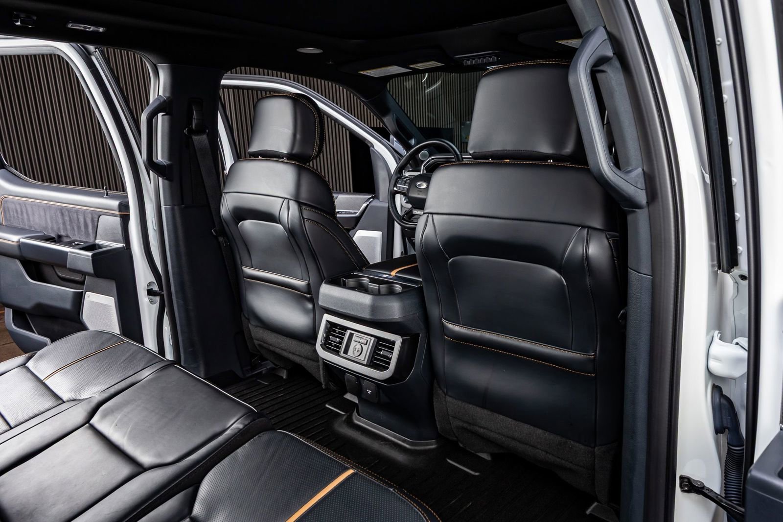 Used 2024 Ford F350 Platinum image 31