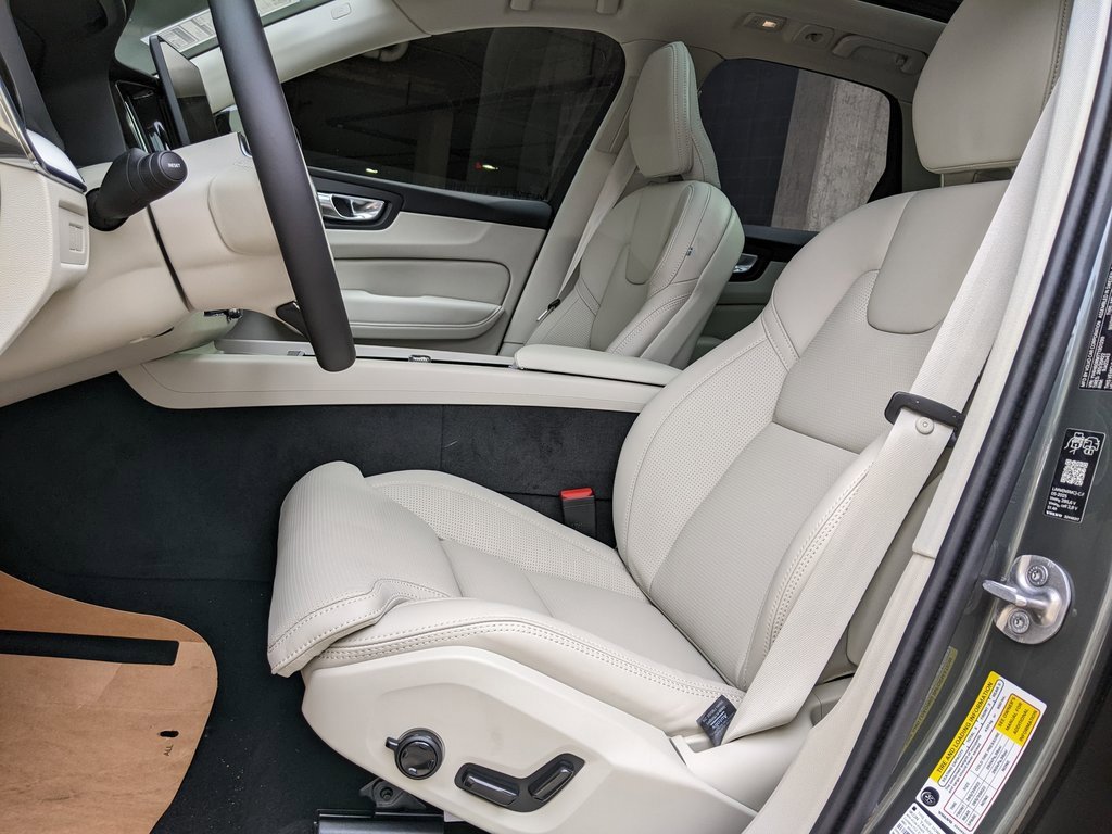 New 2026 Volvo XC60 T8 Ultra image 11
