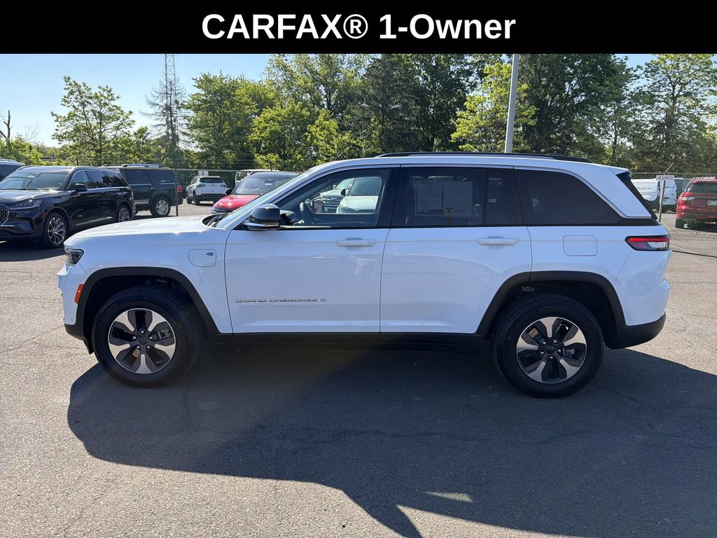 Used 2022 Jeep Grand Cherokee Limited 4xe w/ Luxury Tech Group II AWD/4WD image 2