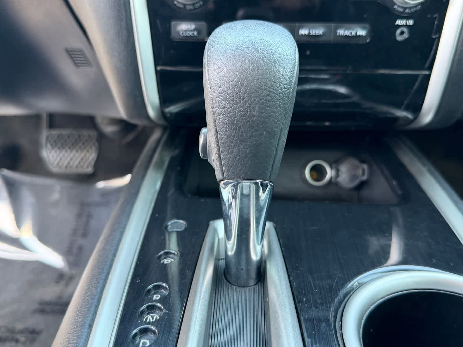 Used 2015 Nissan Pathfinder S FWD image 23
