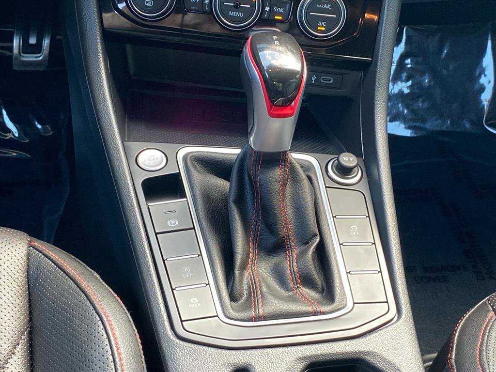 Certified 2024 Volkswagen Jetta GLI Autobahn FWD image 9