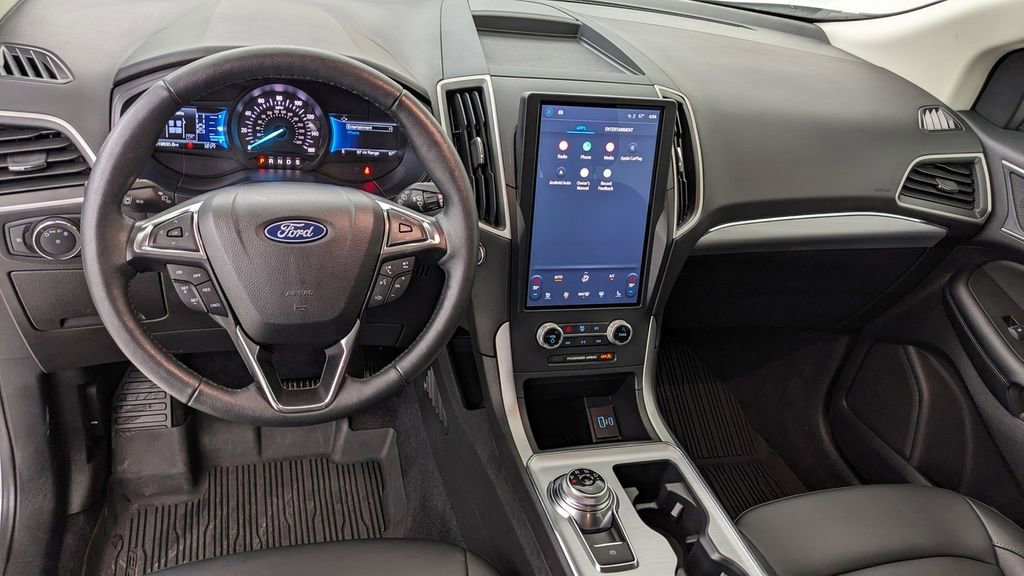 Certified 2022 Ford Edge SEL w/ Convenience Package image 3