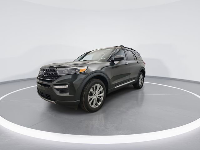 Used 2022 Ford Explorer XLT w/ Equipment Group 202A image 5