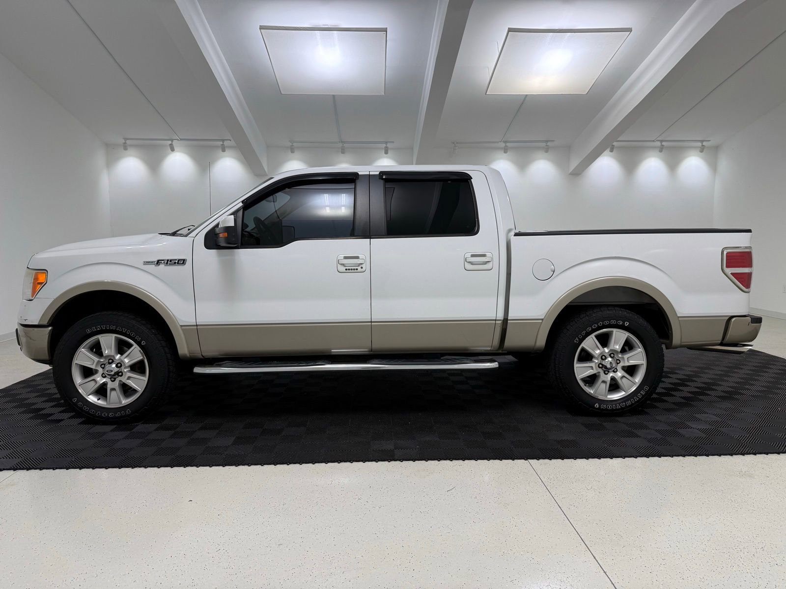 Used 2010 Ford F150 Lariat RWD image 4
