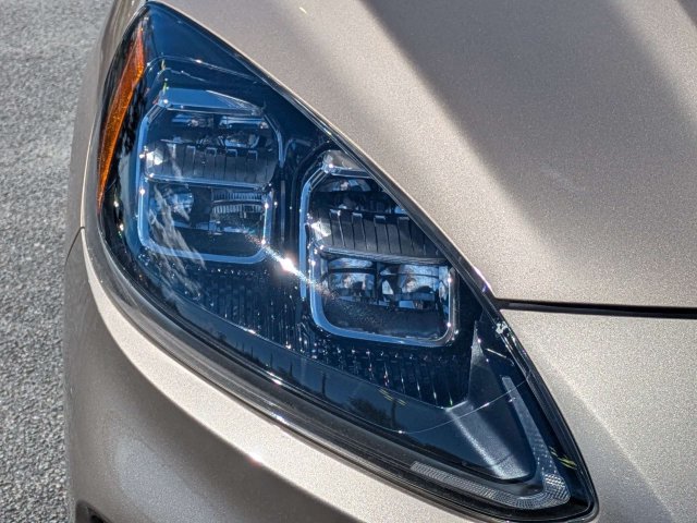 Used 2020 Ford Escape Titanium AWD/4WD image 10
