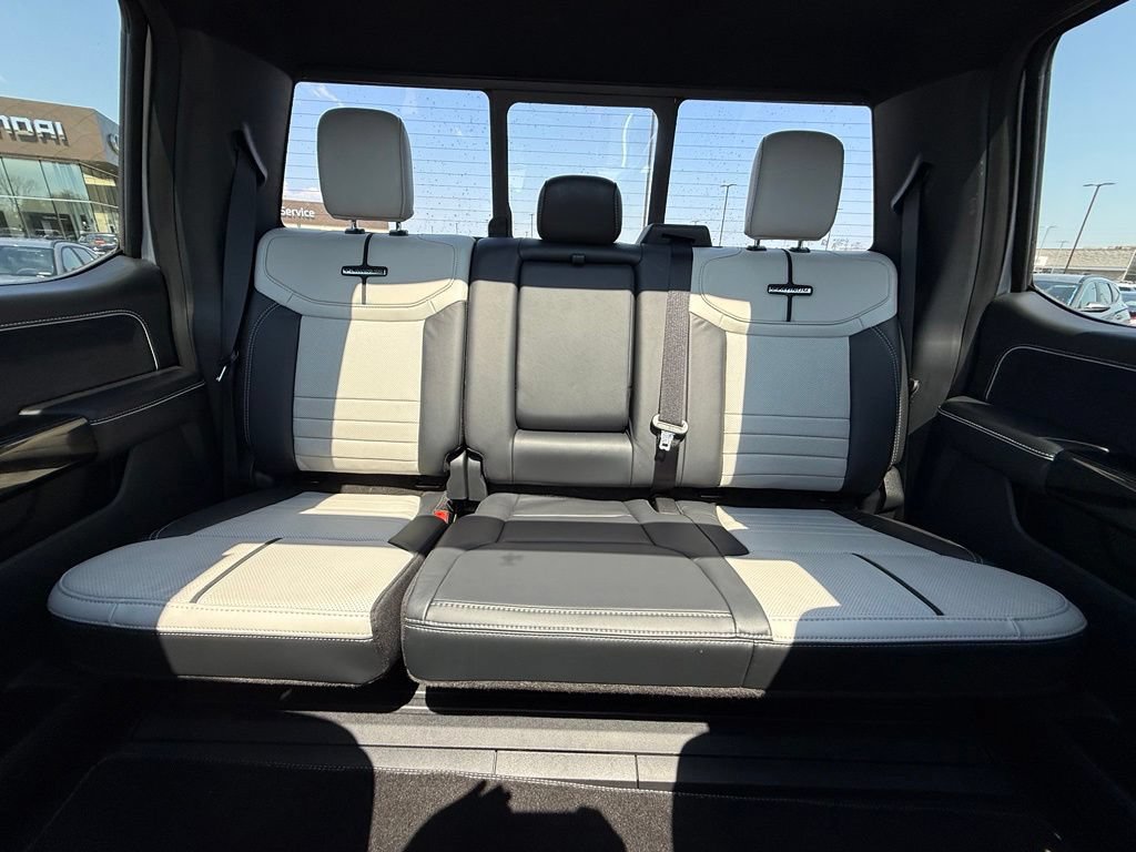 Used 2023 Ford F150 Lightning Platinum AWD/4WD image 31