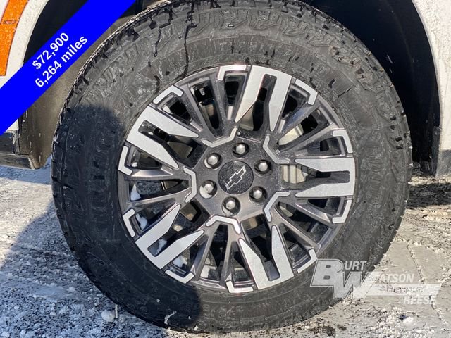 Used 2025 Chevrolet Suburban Z71 w/ Comfort Package image 9