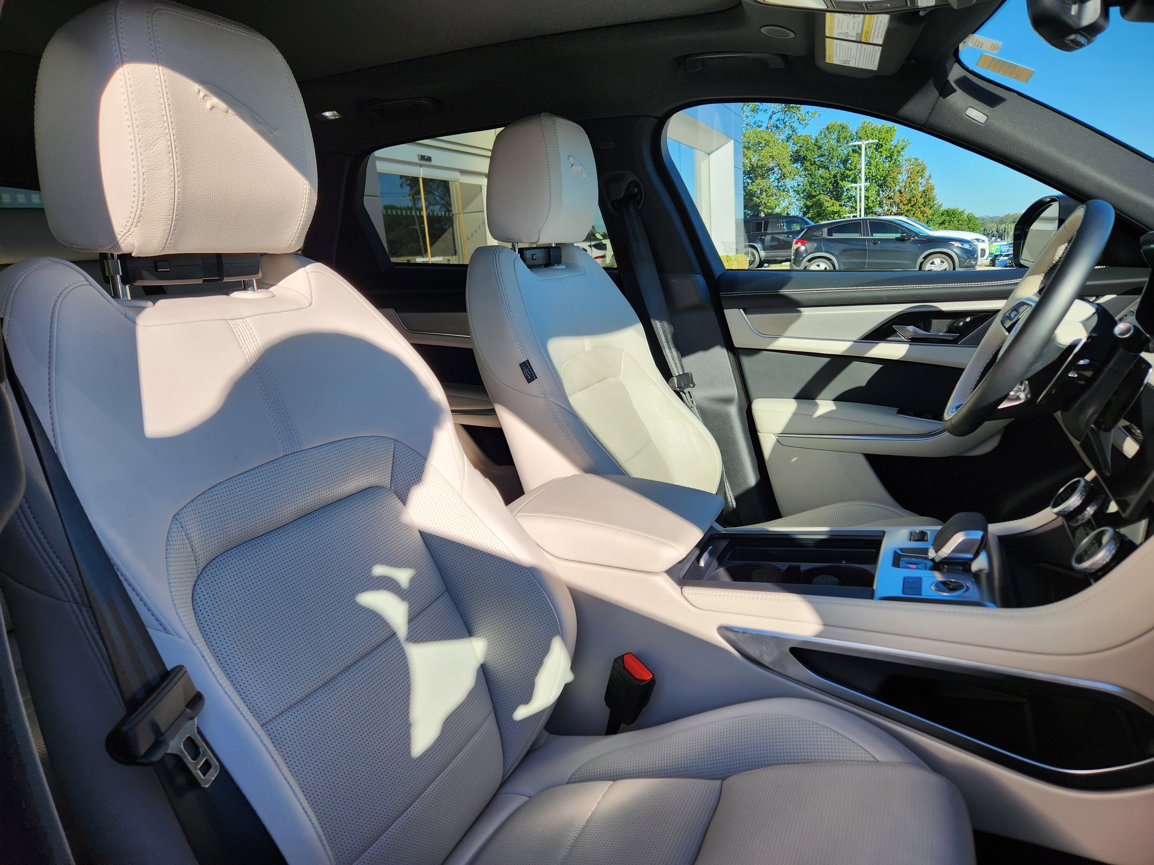 Certified 2025 Jaguar F-PACE R-Dynamic S image 16