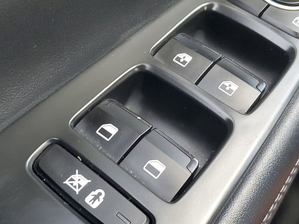 Used 2019 Hyundai Santa Fe Limited image 34