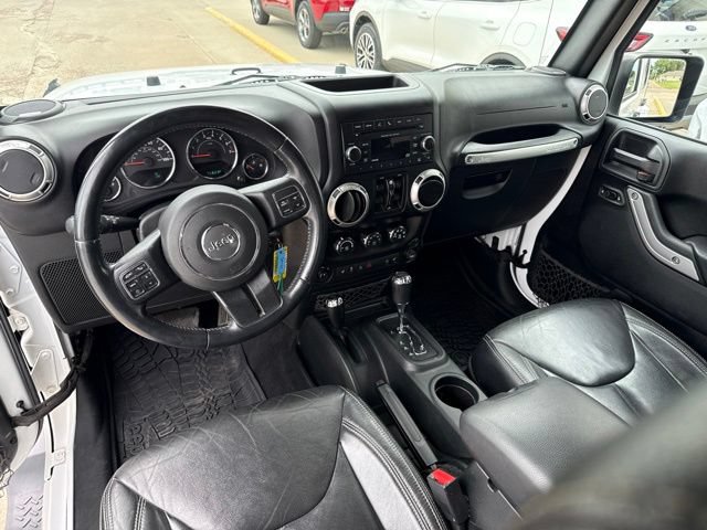 Used 2018 Jeep Wrangler Unlimited Sahara w/ Connectivity Group AWD/4WD image 20