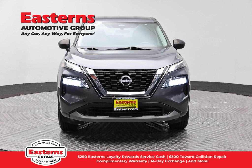 Used 2023 Nissan Rogue S AWD/4WD image 3