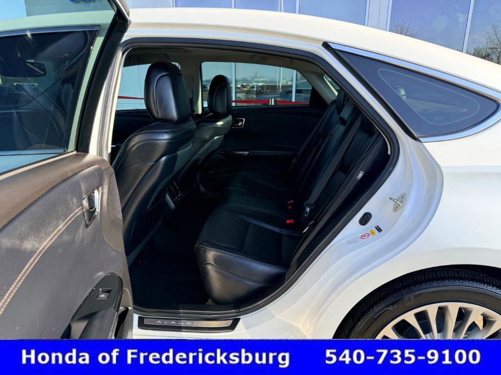 Used 2016 Toyota Avalon Limited w/ Toyota Safety Sense Package image 22