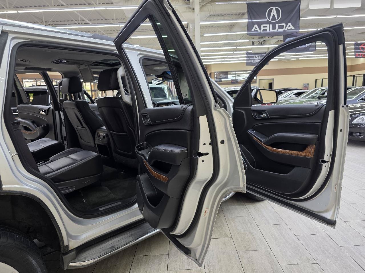 Used 2015 Chevrolet Tahoe LTZ RWD image 16