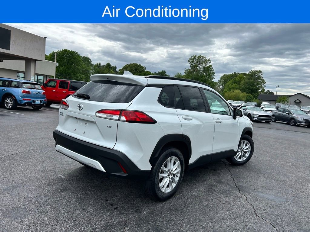 Used 2022 Toyota Corolla Cross LE FWD image 4