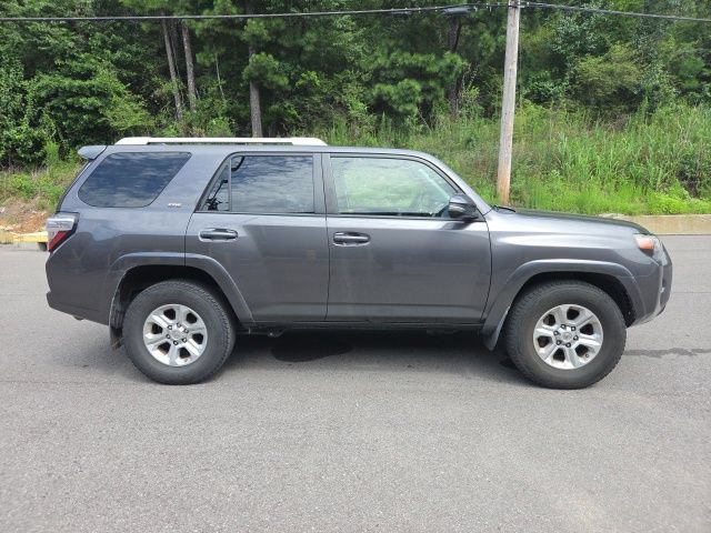 Used 2016 Toyota 4Runner SR5 Premium RWD image 2