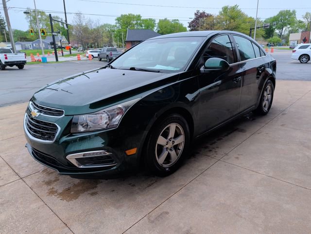 Used 2015 Chevrolet Cruze LT FWD image 2