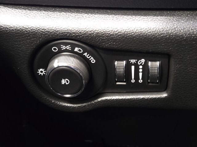 Used 2019 Chrysler Pacifica Touring-L Plus w/ S Appearance Package FWD image 21