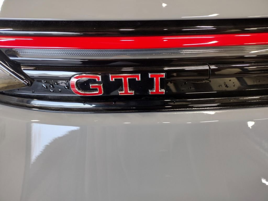 New 2026 Volkswagen GTI SE image 5
