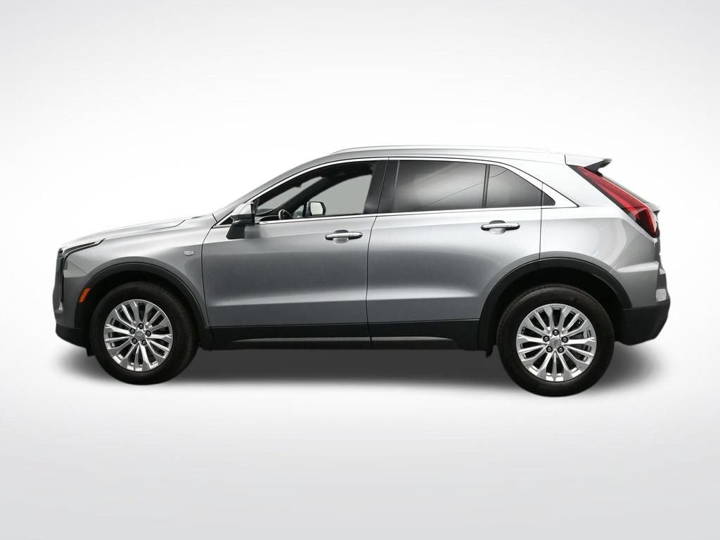 Used 2024 Cadillac XT4 Luxury w/ Cold Weather Package AWD/4WD image 2