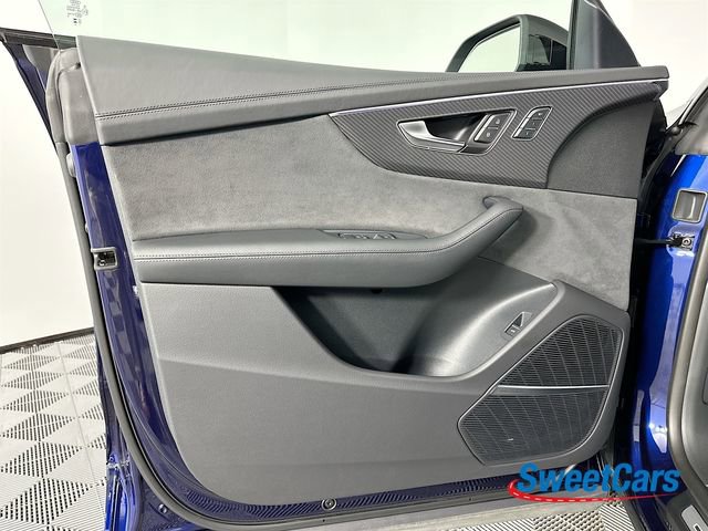 Used 2024 Audi RS Q8 AWD/4WD image 43