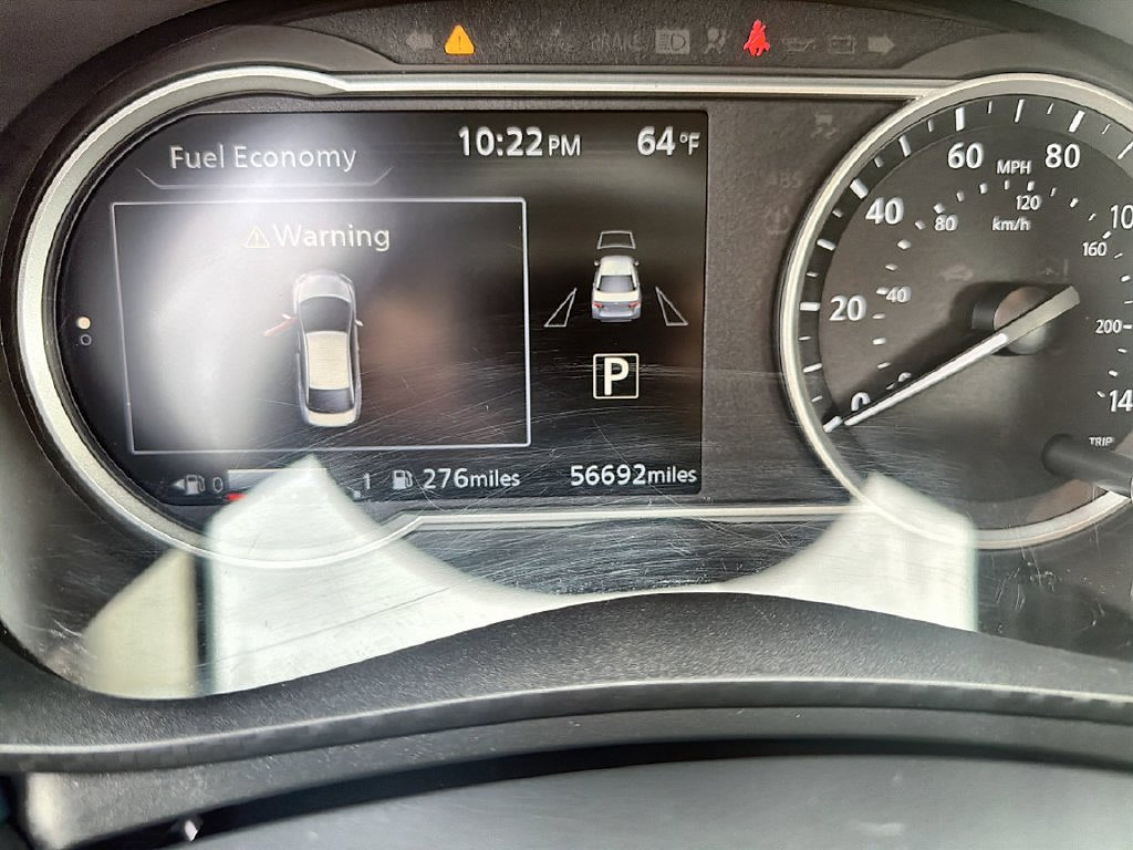 Used 2024 Nissan Versa SV FWD image 12