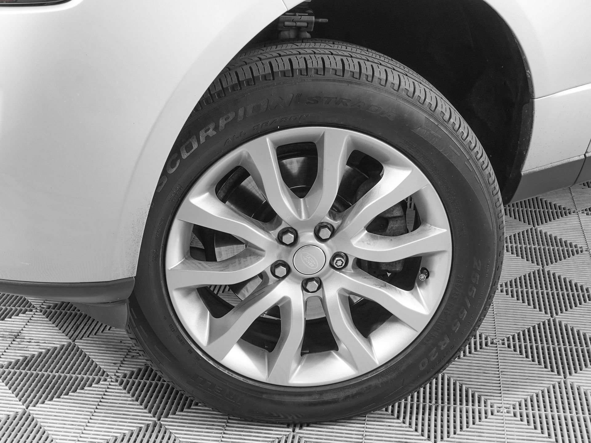 Used 2016 Land Rover Range Rover AWD/4WD image 32