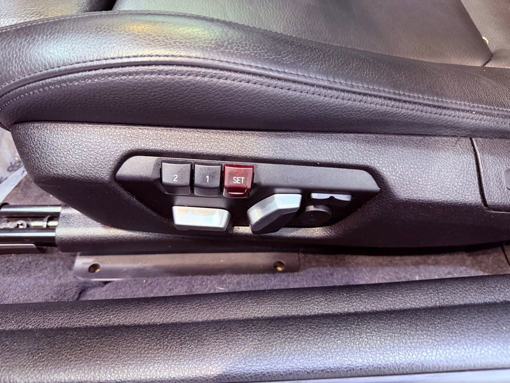 Used 2016 BMW M235i Coupe image 18