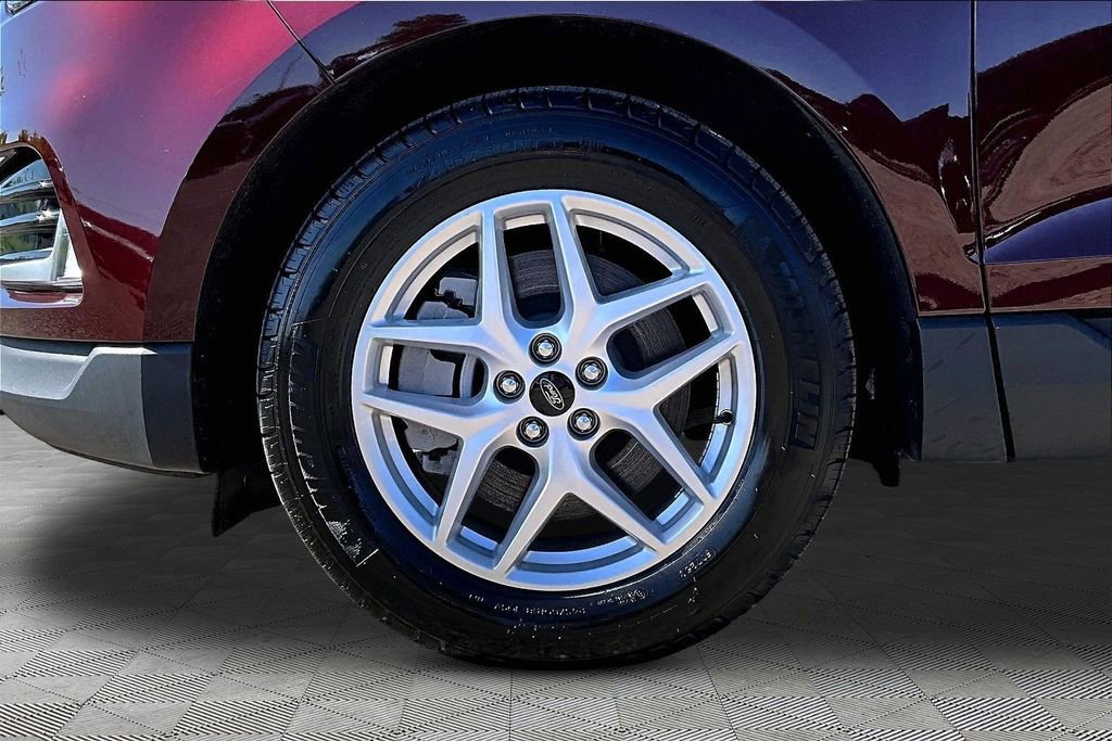 Certified 2024 Ford Edge SEL w/ Convenience Package AWD/4WD image 9