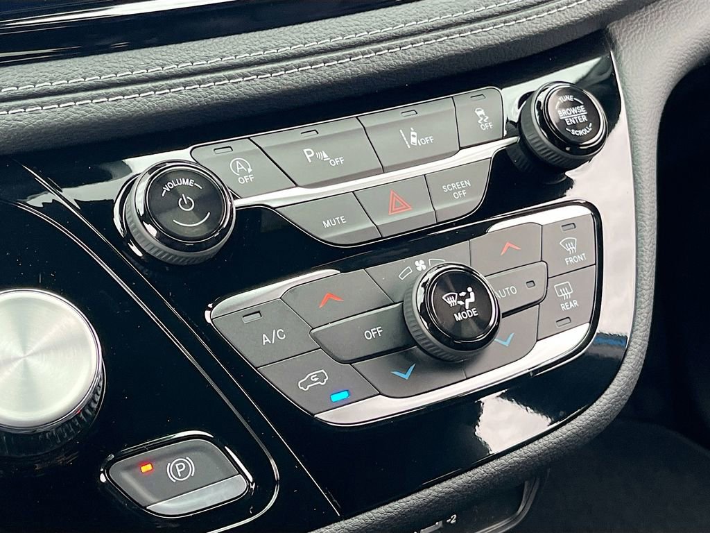 New 2026 Chrysler Pacifica Select image 15