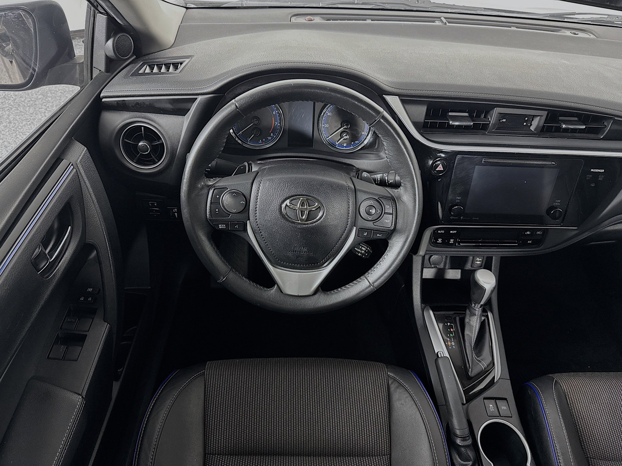 Used 2017 Toyota Corolla SE image 21