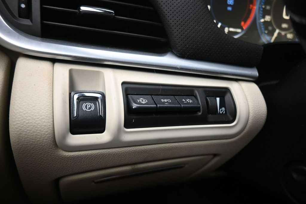 Used 2013 Cadillac XTS Platinum FWD image 28