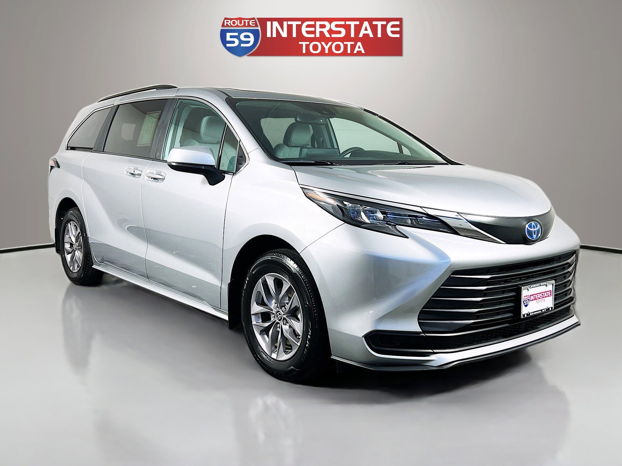 Certified 2024 Toyota Sienna LE w/ LE Plus Package