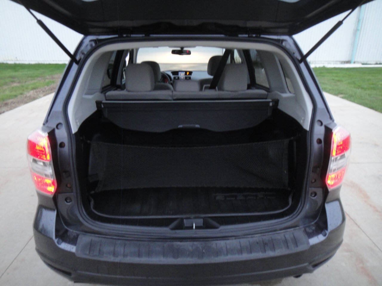 Used 2014 Subaru Forester 2.5i Premium AWD/4WD image 23
