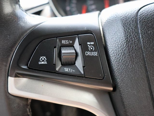 Used 2020 Chevrolet Trax LT w/ LT Convenience Package FWD image 28