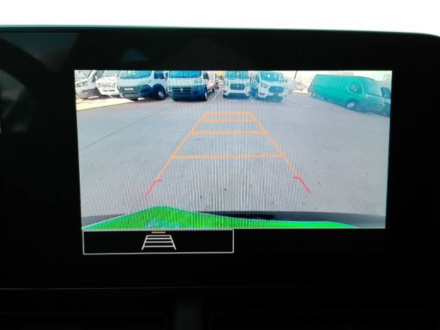 Used 2025 Chevrolet Trax LS w/ LS Convenience Package image 8