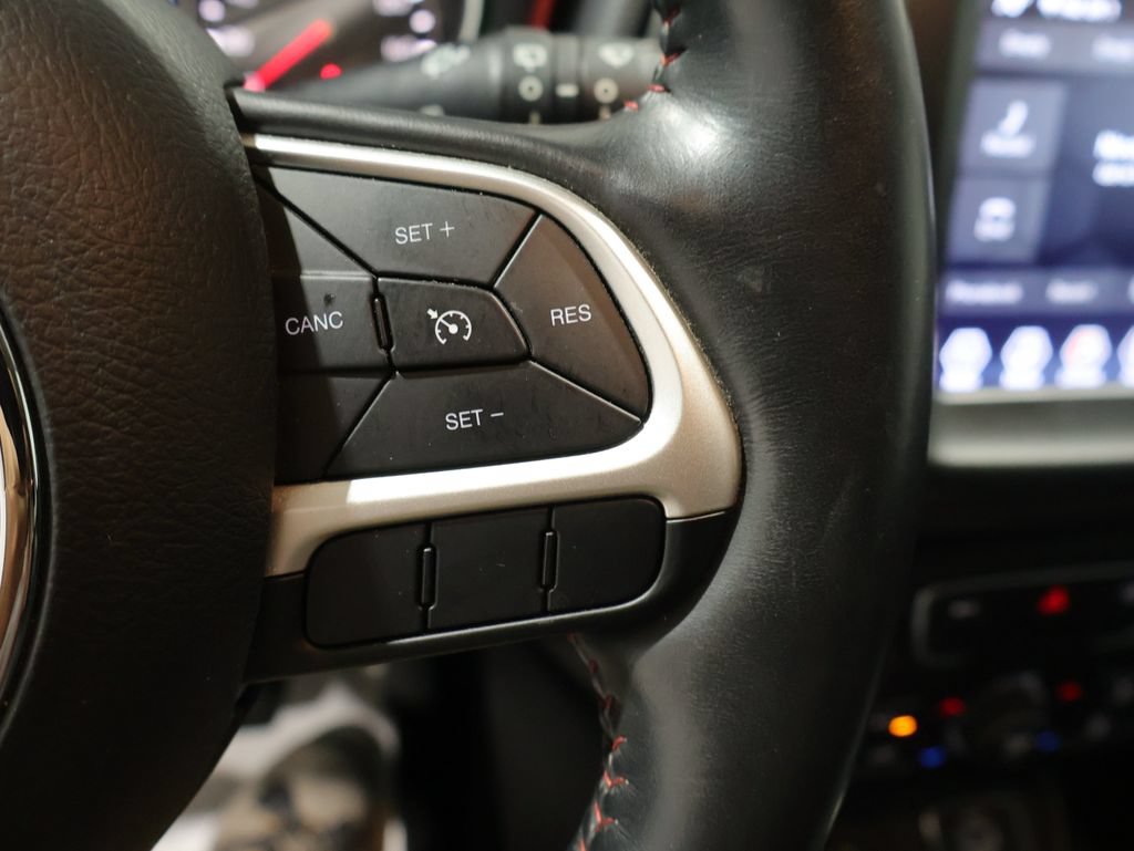 Used 2018 Jeep Compass Trailhawk w/ Cold Weather Group AWD/4WD image 34