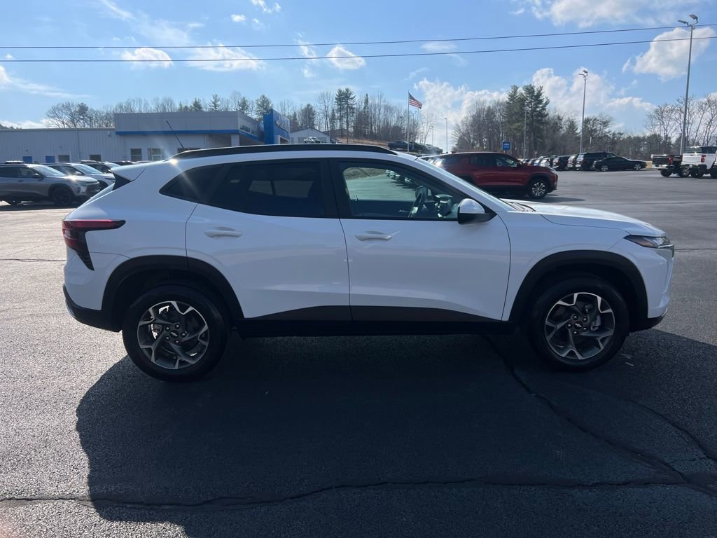 Used 2024 Chevrolet Trax LT image 4