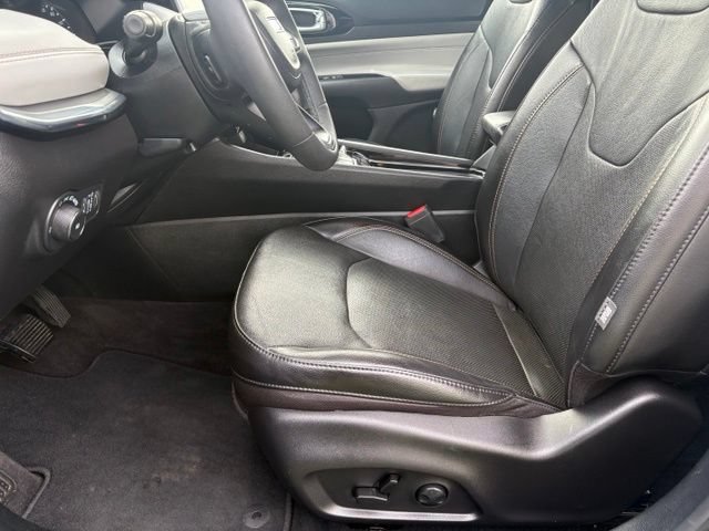 Used 2023 Jeep Compass Limited AWD/4WD image 10