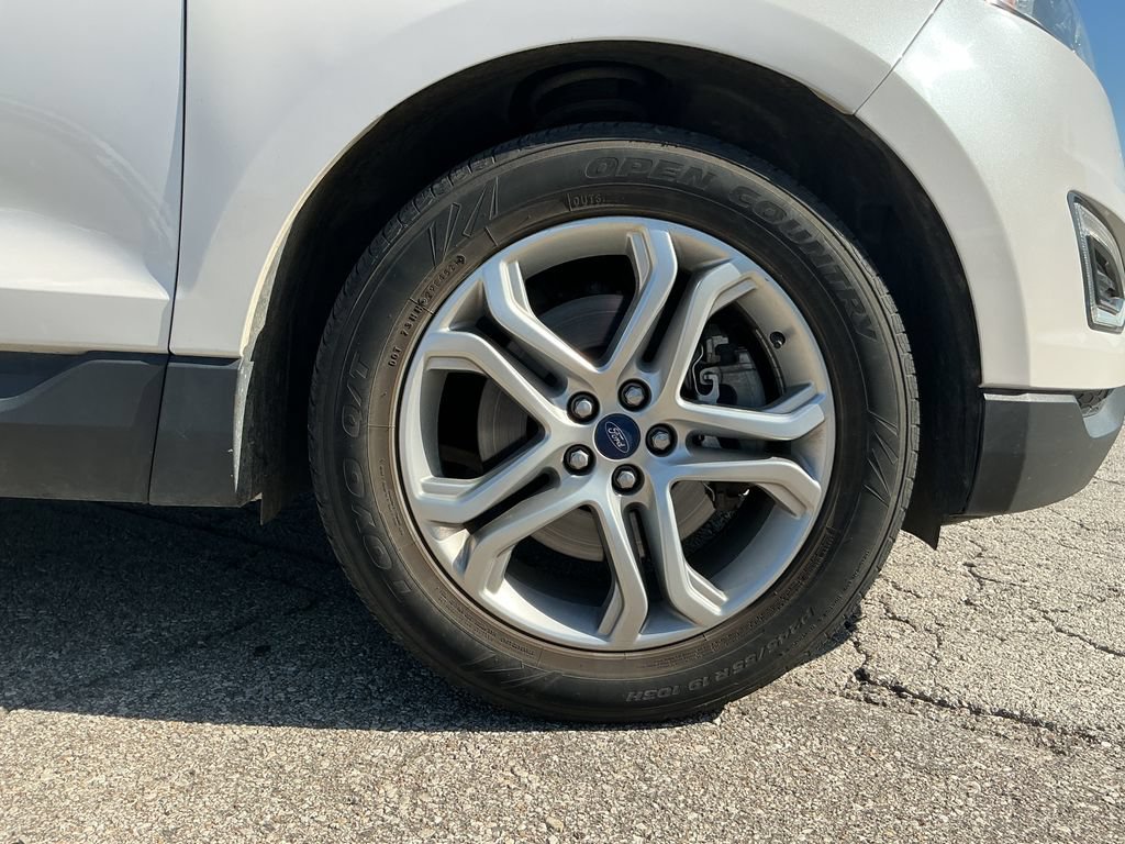Used 2017 Ford Edge Titanium AWD/4WD image 10