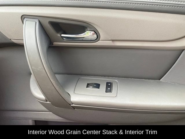 Used 2017 Chevrolet Traverse LT FWD image 21