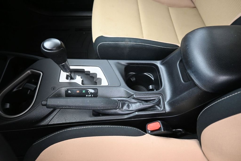 Used 2016 Toyota RAV4 XLE FWD image 20