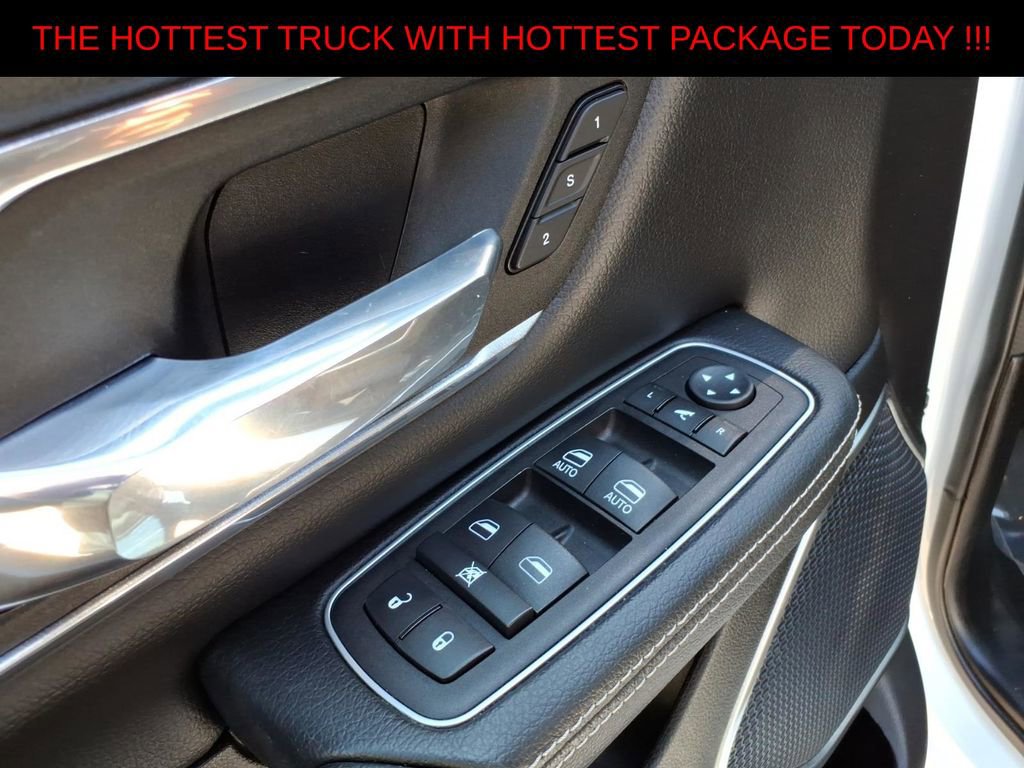 Used 2023 RAM 1500 Laramie AWD/4WD image 14