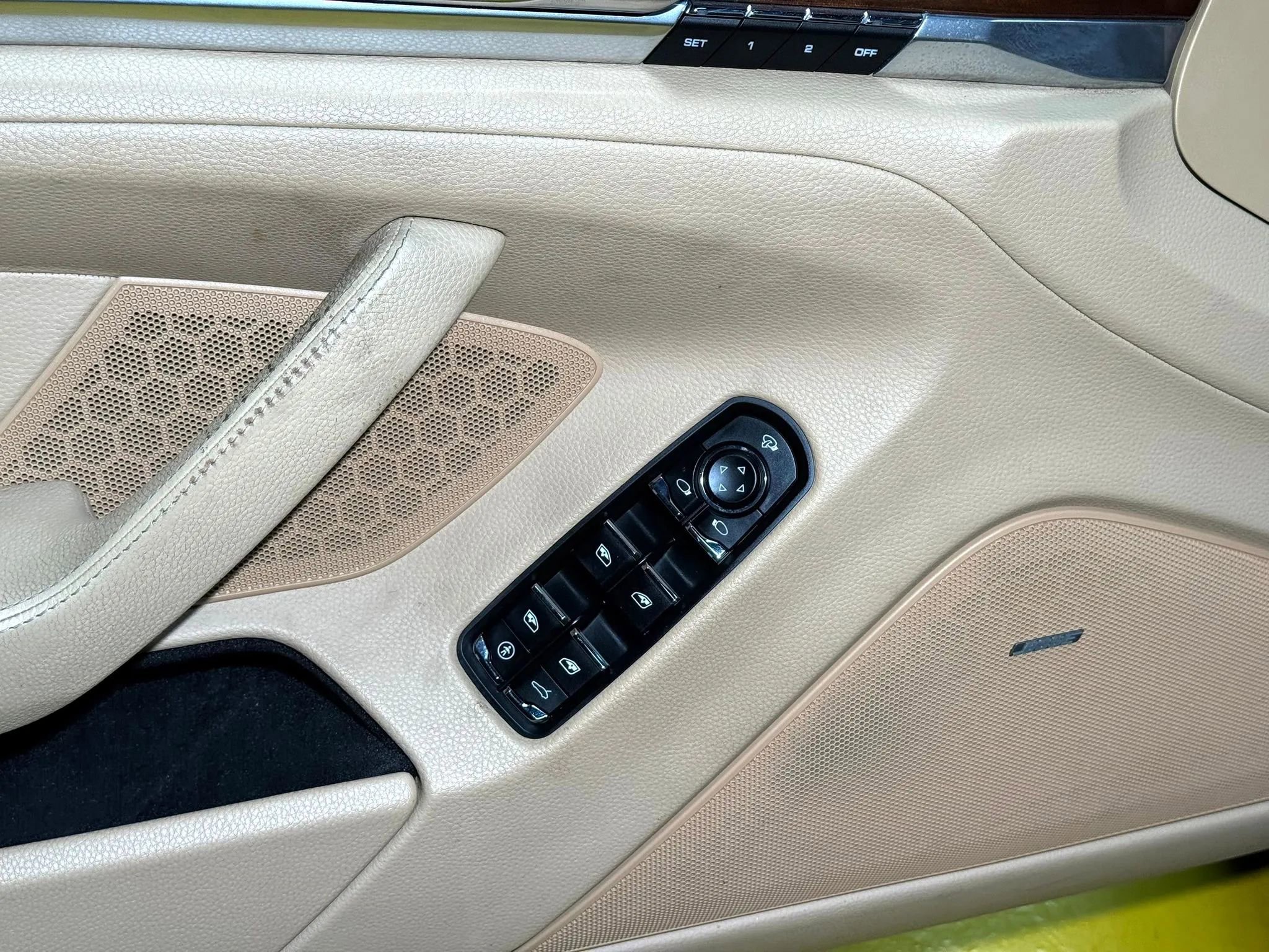 Used 2012 Porsche Panamera S image 19